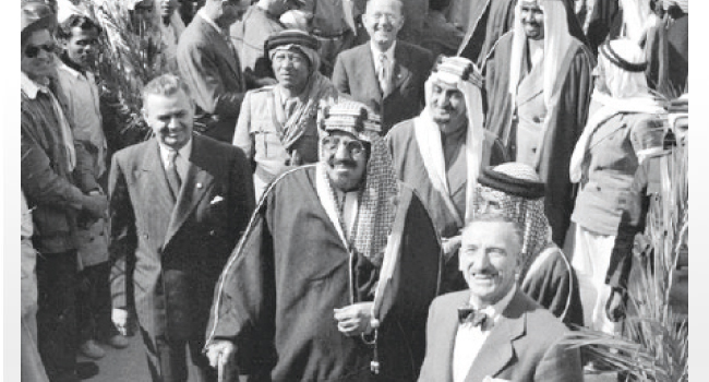 اعلن الملك عبدالعزيز تسمية البلاد بالمملكة العربية السعودية عام