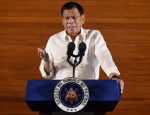 رئيس الفلبين يدعو لإطلاق النار على المرتشين