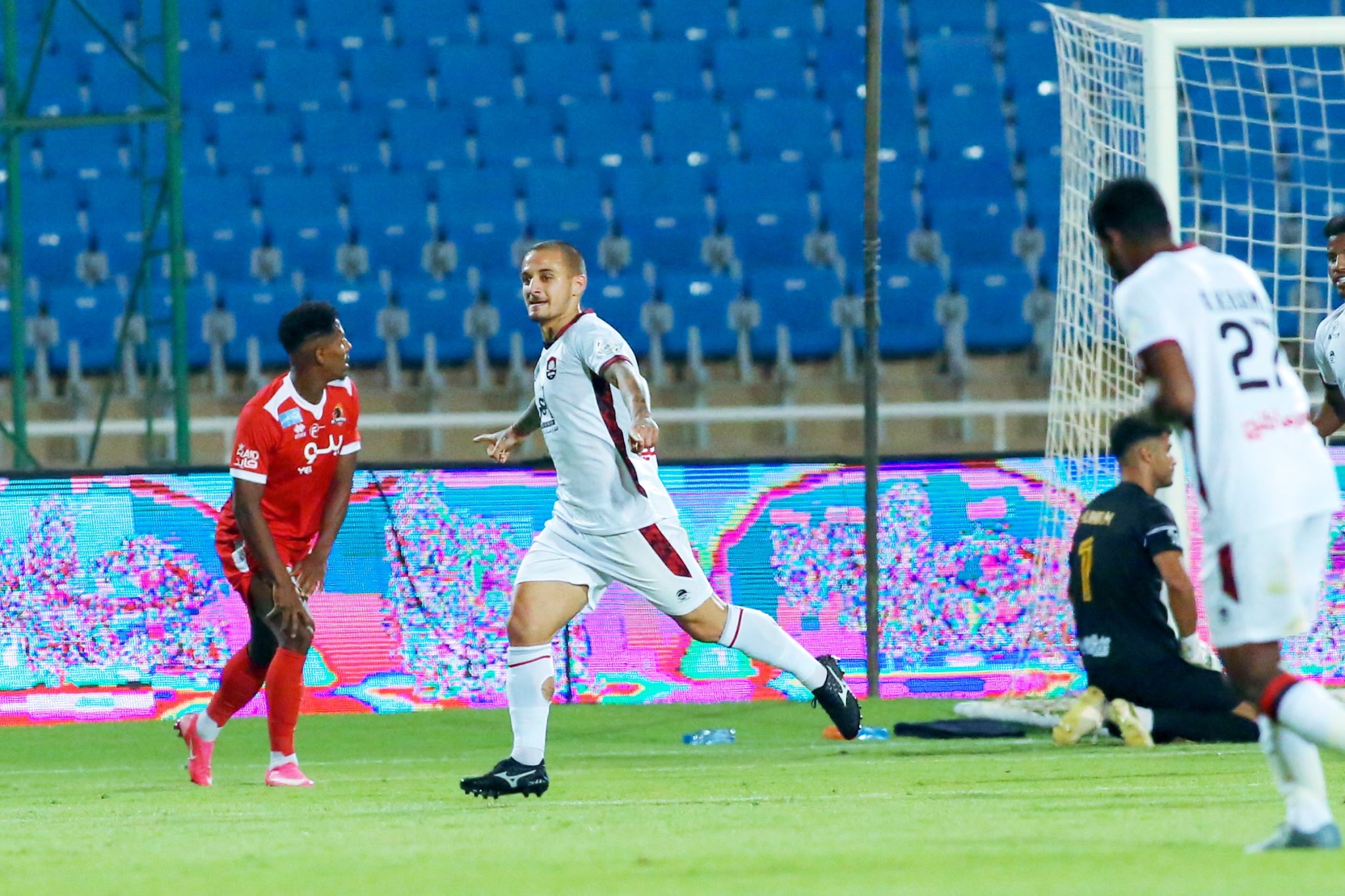 الرائد يحقق أولى انتصاراته على حساب الوحدة صحيفة البلاد