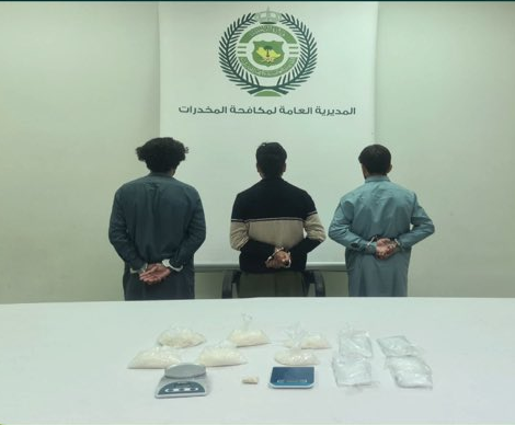 ضبط 3 مقيمين بحوزتهم “شبو” بالرياض – صحيفة البلاد