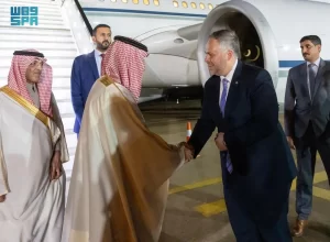 نيابة عن ولي العهد.. وزير الخارجية يصل إلى جوهانسبرغ لترؤس وفد المملكة في قمة مجموعة العشرين