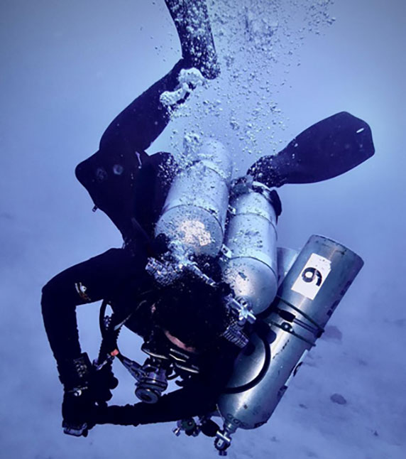 «غيداء» أول سعودية تلامس أعماق البحر 