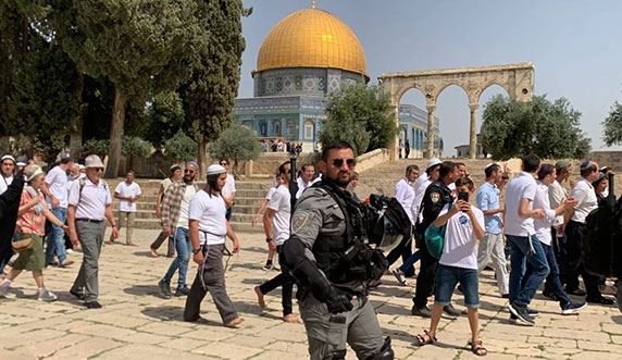 ضمن سياق طويل من الانتهاكات الإسرائيلية.. تصاعد اقتحامات المسجد الأقصى والاعتقالات بالضفة – صحيفة البلاد