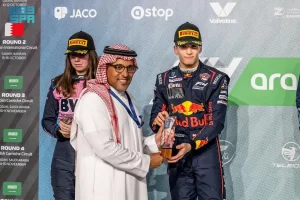 بيلوفيسكي يفتتح الجولة الخامسة من بطولة أرامكو السعودية للفورمولا 4 بانتصار كبير