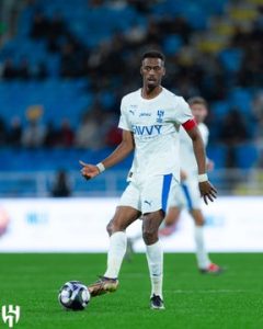 الهلال يعبر الخلود بثلاثية ويقترب من صدارة روشن