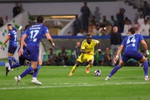 رونالدو يقود النصر لعبور الفتح بثنائية