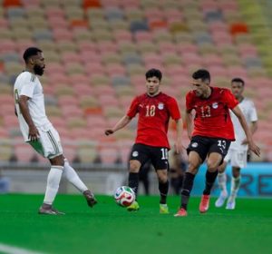 المنتخب الوطني يخسر أمام شقيقه المصري برباعية وديا