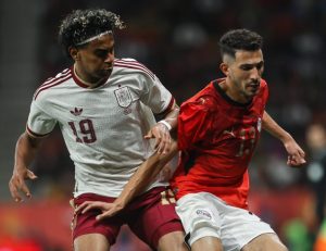 الفراعنة يفرضون التعادل على المنتخب الإسباني في برشلونة