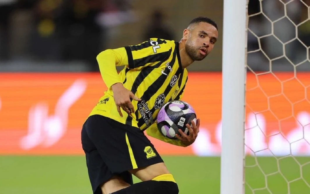 المغرب الفاسي يطلب التعاقد مع يوسف النصيري