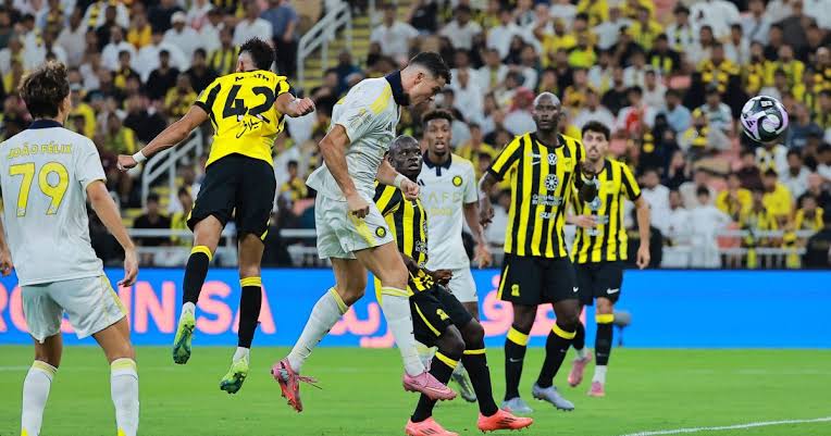 الصورة الرئيسية لمقال: كلاسيكو الاتحاد والنصر أبرز مواجهات خامس جولات روشن