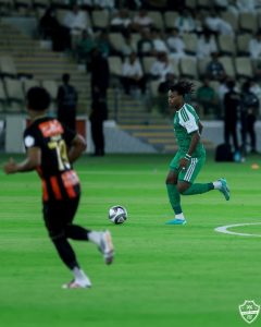 الأهلي يقسو على الرياض بخماسية في روشن