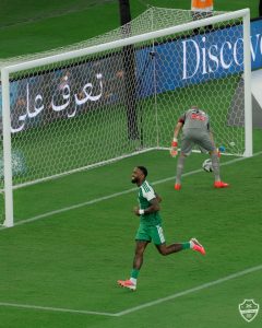 الأهلي يقسو على الرياض بخماسية في روشن