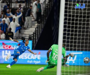 في كلاسيكو مثير.. طوفان الهلال يكتسح الأهلي بثلاثية ويتصدر روشن