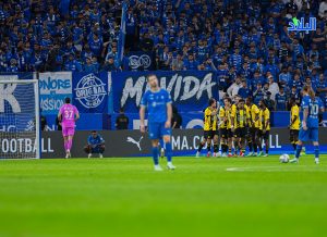 الهلال يعبر الاتحاد بثلاثية ويتصدر دوري روشن